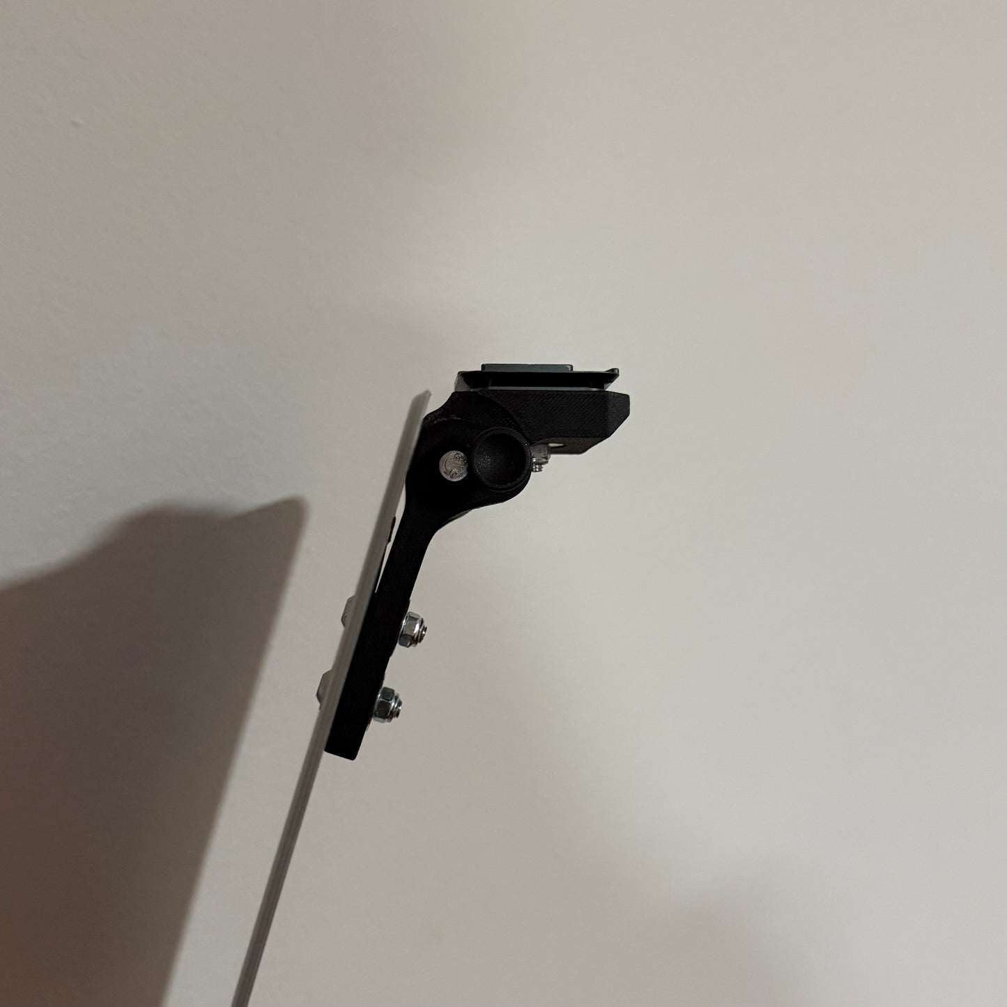 Abnehmbarer & klappbarer Kennzeichenträger